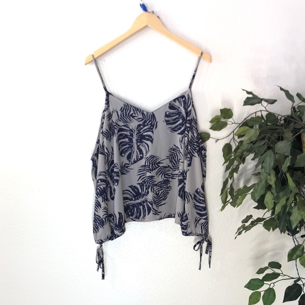 Daisies Navy Leaf Cut Out Sleeve Top